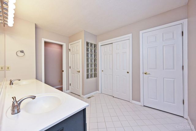 940 Weninger Circle, Cincinnati, OH 45203