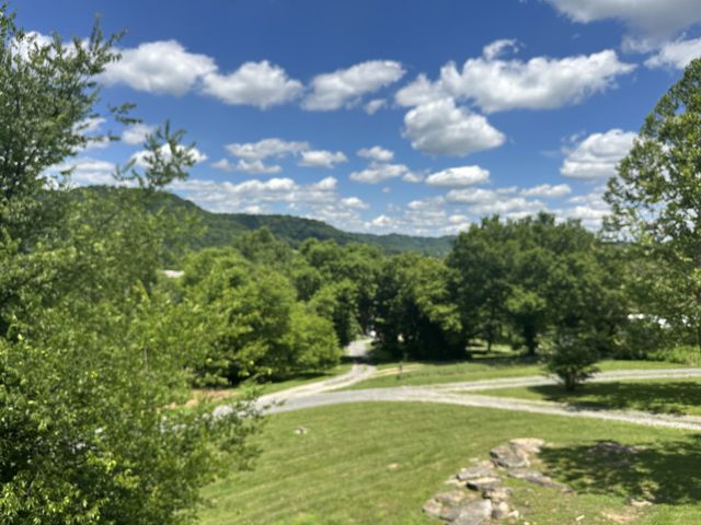 16 Eckert Ln, Pleasant Shade, TN 37145