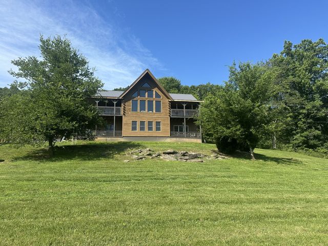 16 Eckert Ln, Pleasant Shade, TN 37145