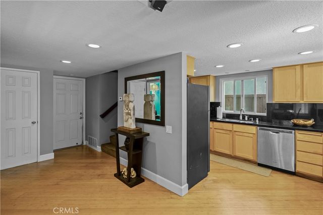 706 Oceanhill, Huntington Beach, CA 92648