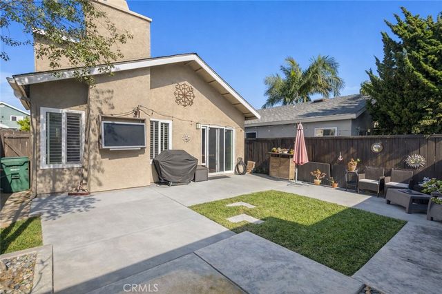 706 Oceanhill, Huntington Beach, CA 92648