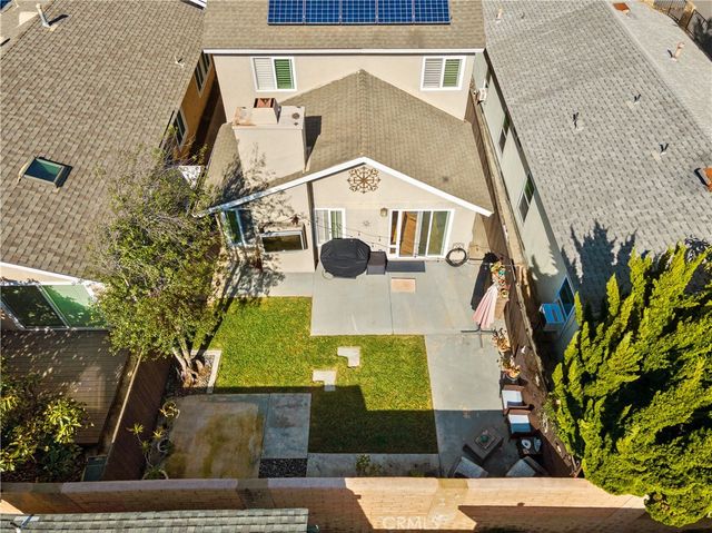 706 Oceanhill, Huntington Beach, CA 92648