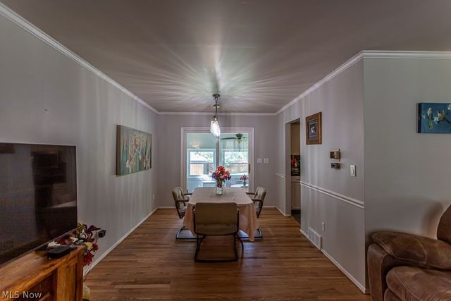 8523 Sleepy Hollow Drive NE, Warren, OH 44484