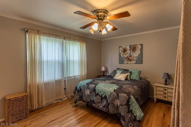 8523 Sleepy Hollow Drive NE, Warren, OH 44484
