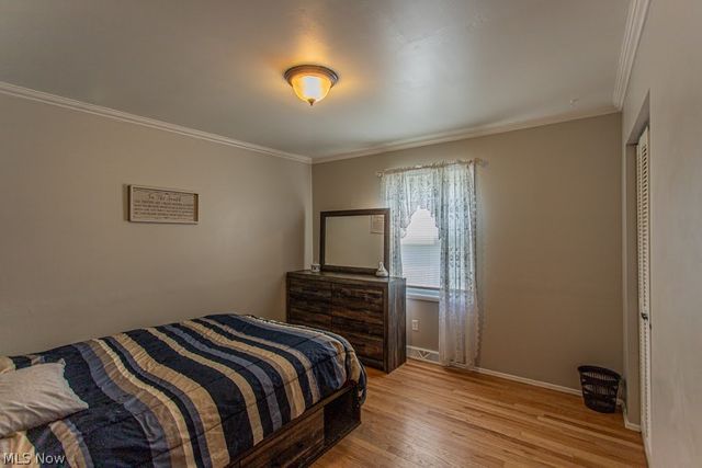 8523 Sleepy Hollow Drive NE, Warren, OH 44484