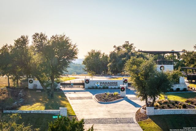 911 Enchanted, Canyon Lake, TX 78133