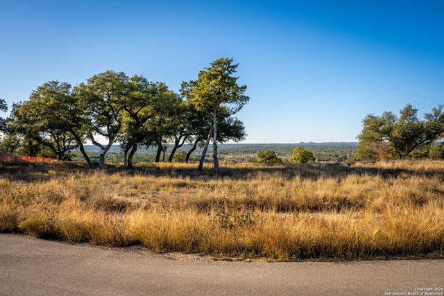 911 Enchanted, Canyon Lake, TX 78133