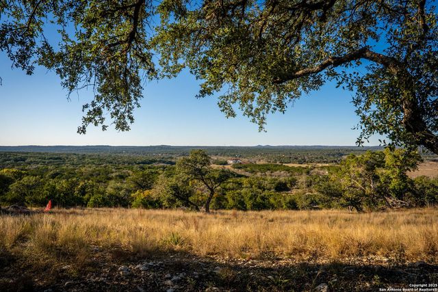 911 Enchanted, Canyon Lake, TX 78133