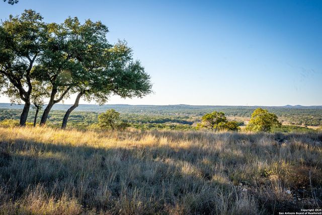 911 Enchanted, Canyon Lake, TX 78133