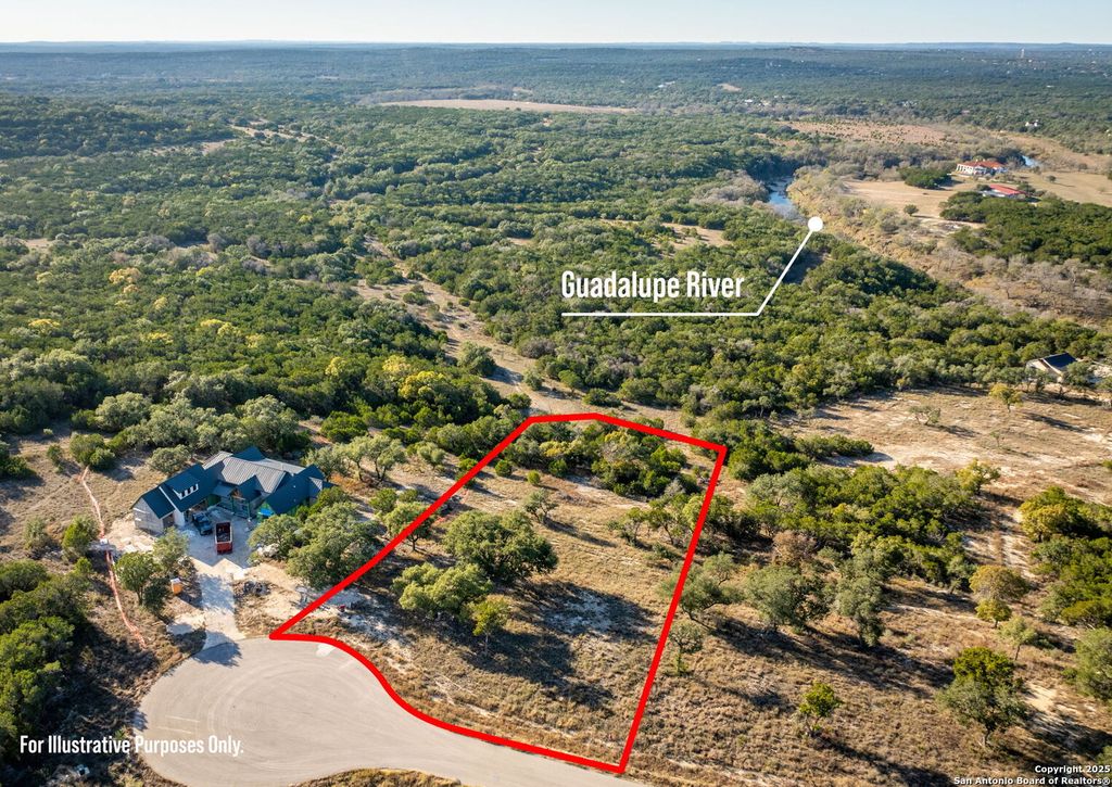 911 Enchanted, Canyon Lake, TX 78133