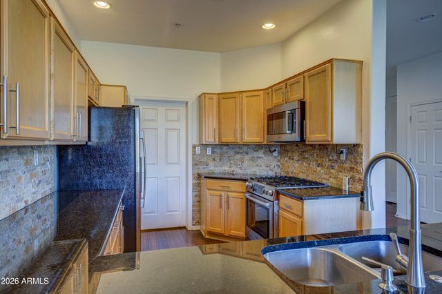 19550 N GRAYHAWK Drive 1017, Scottsdale, AZ 85255