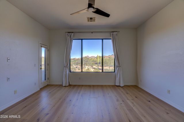 19550 N GRAYHAWK Drive 1017, Scottsdale, AZ 85255