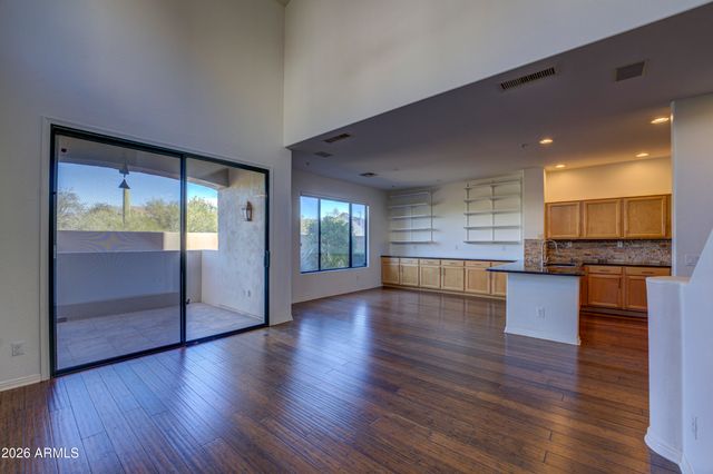 19550 N GRAYHAWK Drive 1017, Scottsdale, AZ 85255