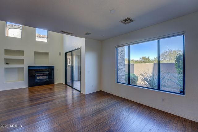 19550 N GRAYHAWK Drive 1017, Scottsdale, AZ 85255