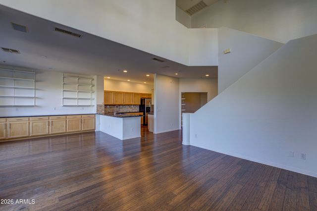 19550 N GRAYHAWK Drive 1017, Scottsdale, AZ 85255