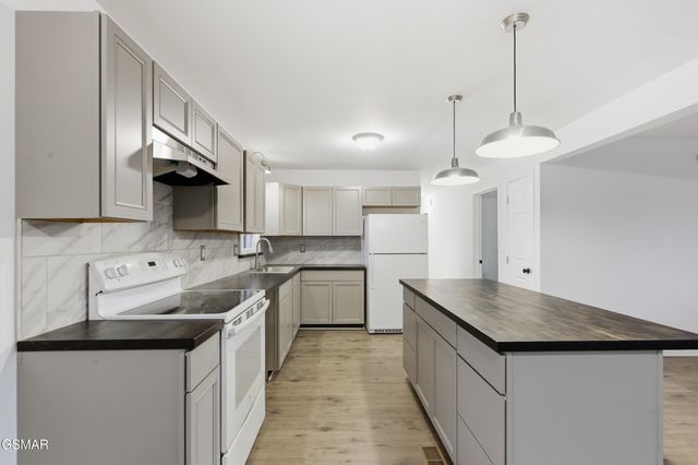 1024 Tramel Road, Sevierville, TN 37862