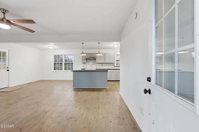 1024 Tramel Road, Sevierville, TN 37862