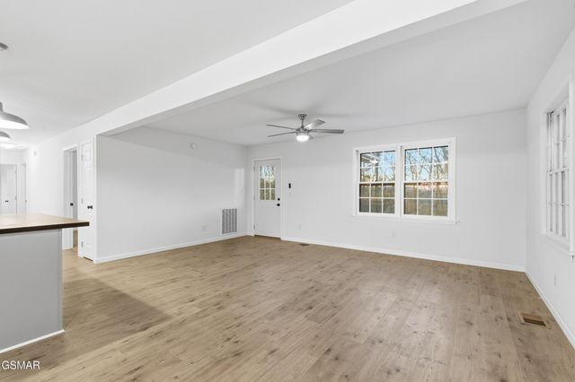 1024 Tramel Road, Sevierville, TN 37862