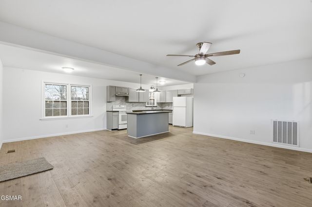 1024 Tramel Road, Sevierville, TN 37862