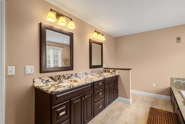 24 Nathan Road, Windham, NH 03087