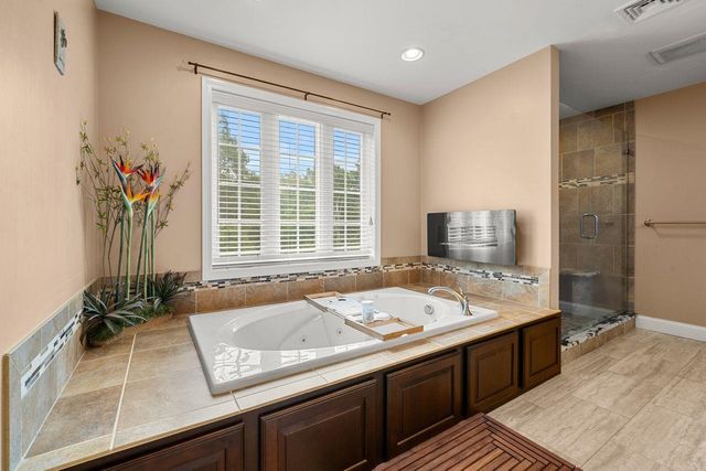24 Nathan Road, Windham, NH 03087
