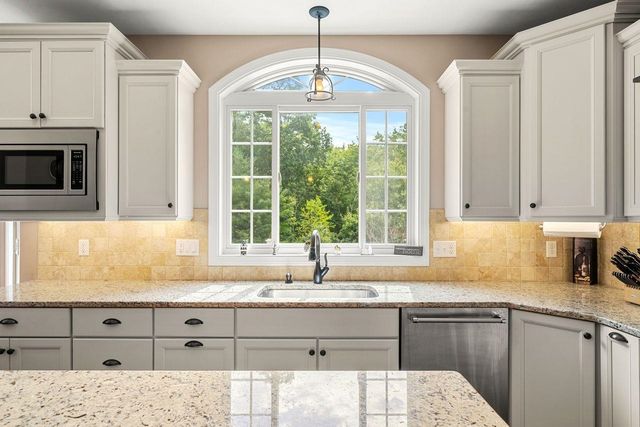 24 Nathan Road, Windham, NH 03087