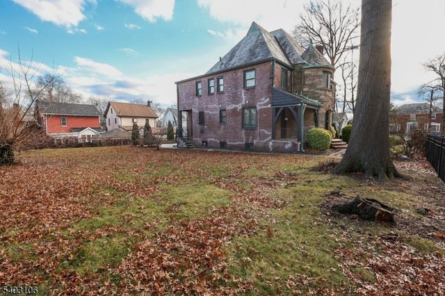 75 Chancellor Ave, Newark City, NJ 07112