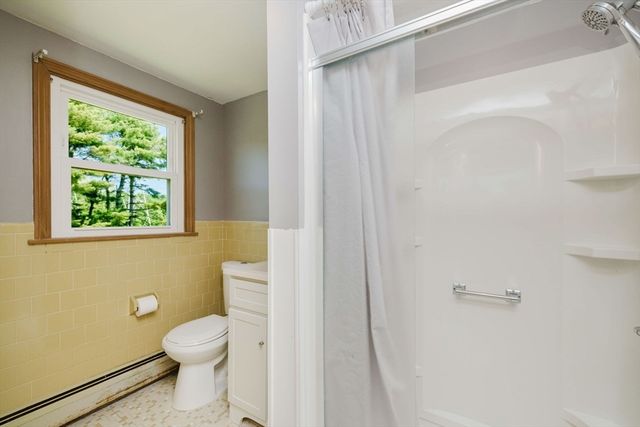 80 Wellesley, Somerset, MA 02726