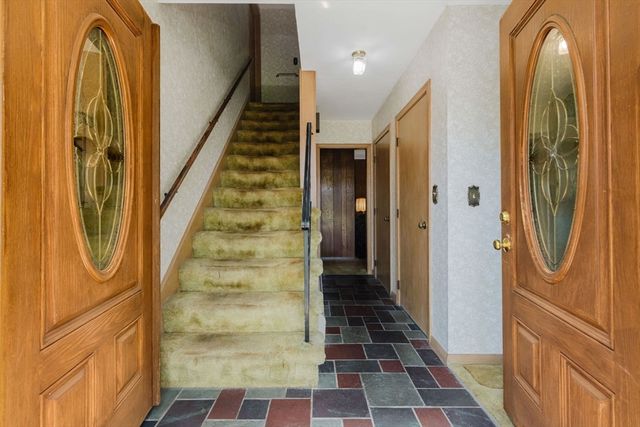 80 Wellesley, Somerset, MA 02726