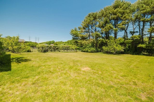 80 Wellesley, Somerset, MA 02726