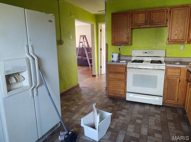 213 N Van Buren Street, New Athens, IL 62264