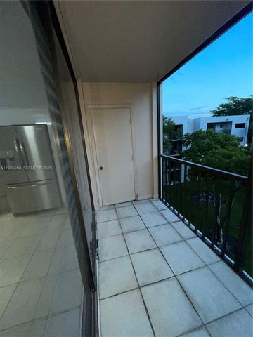 8760 SW 133rd Ave Rd 412, Miami, FL 33183