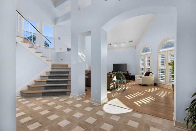 2445 EAGLERIDGE LN, Memphis, TN 38016