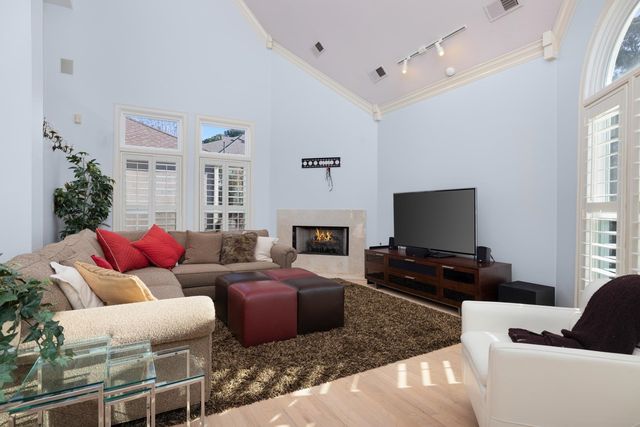 2445 EAGLERIDGE LN, Memphis, TN 38016