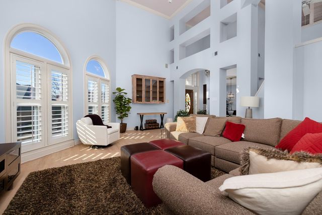 2445 EAGLERIDGE LN, Memphis, TN 38016