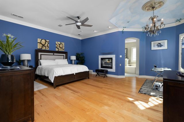 2445 EAGLERIDGE LN, Memphis, TN 38016