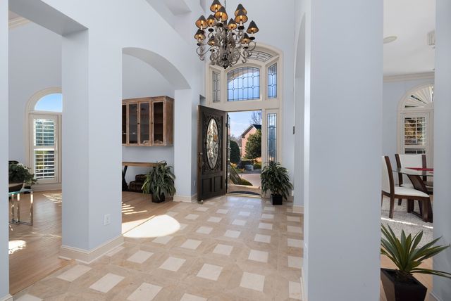 2445 EAGLERIDGE LN, Memphis, TN 38016