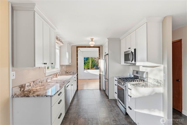 1411 5th Street, Anacortes, WA 98221