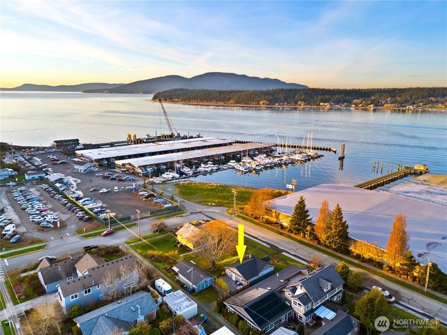1411 5th Street, Anacortes, WA 98221