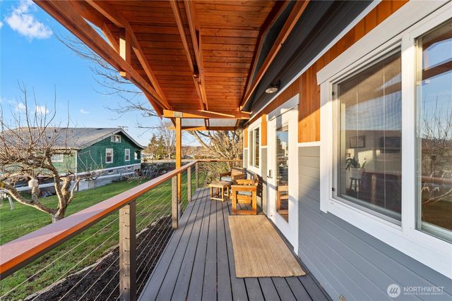 1411 5th Street, Anacortes, WA 98221