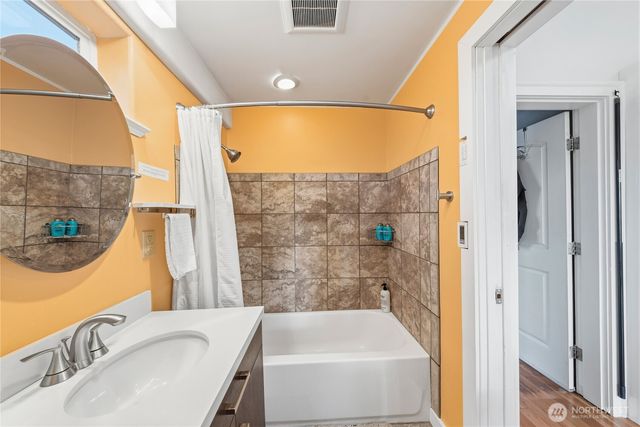 1411 5th Street, Anacortes, WA 98221