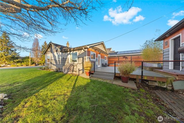 1411 5th Street, Anacortes, WA 98221