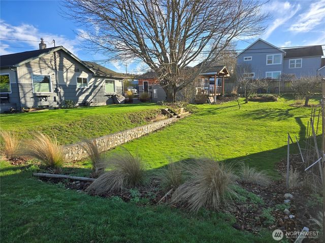 1411 5th Street, Anacortes, WA 98221