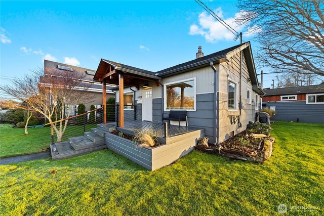 1411 5th Street, Anacortes, WA 98221