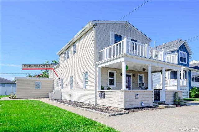 13 Truxton Road Upper, Island Park, NY 11558