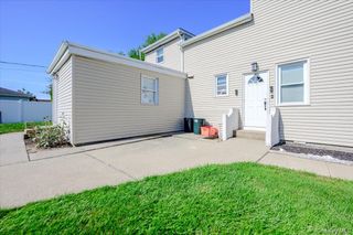 13 Truxton Road Upper, Island Park, NY 11558