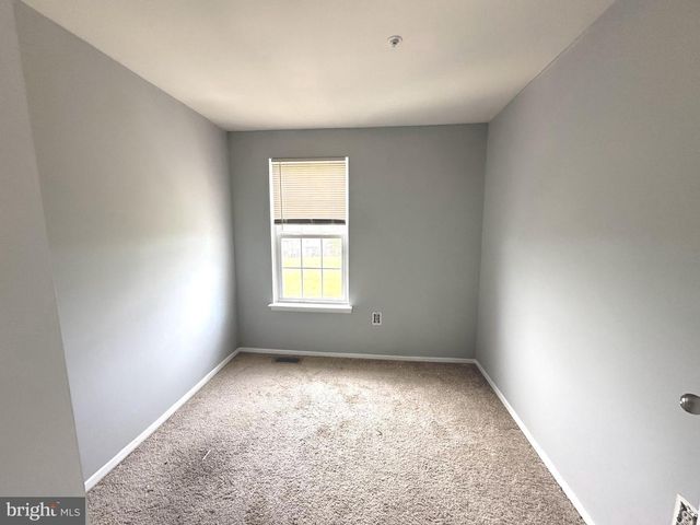 3426 ROUND RD, Baltimore, MD 21225