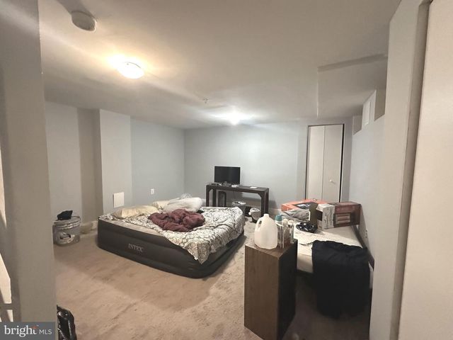 3426 ROUND RD, Baltimore, MD 21225