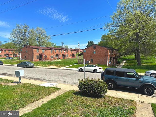 3426 ROUND RD, Baltimore, MD 21225