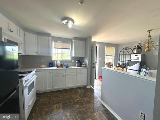 3426 ROUND RD, Baltimore, MD 21225